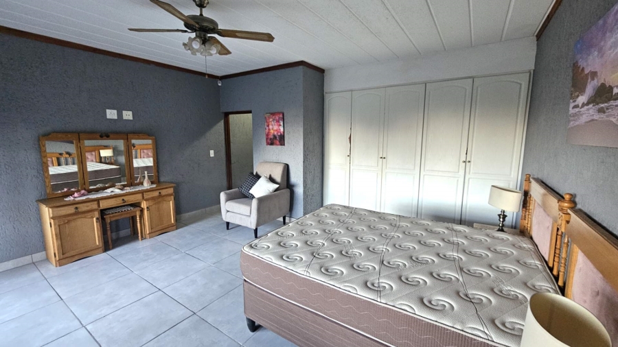 5 Bedroom Property for Sale in Schoemansville North West